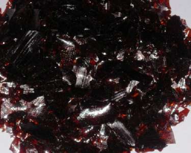 Dewaxed Garnet Shellac Flakes